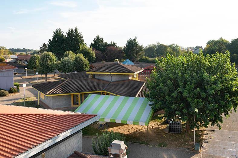 Domaine De Sainte-Croix Hotel Bagian luar foto
